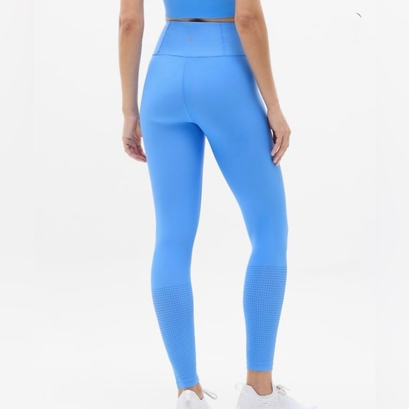 NWT Athleta Interval High Rise Perforated Legging Cornflower Size M - Picture 2 of 12